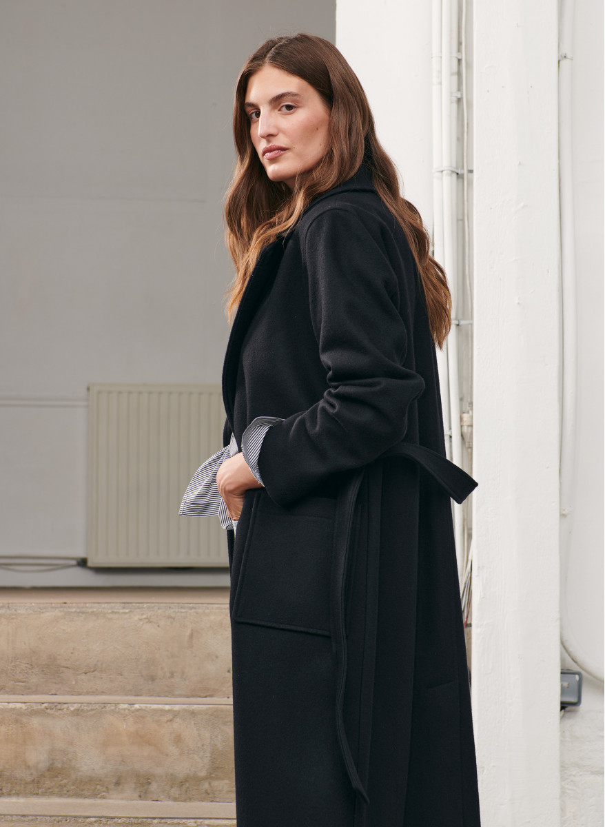manteau long ceinturé pour femme bleu marine