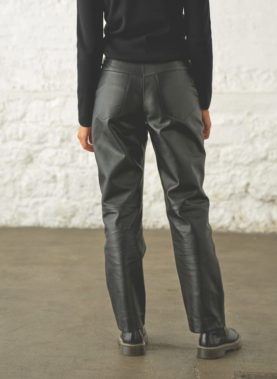 pantalon en cuir noir pour femme