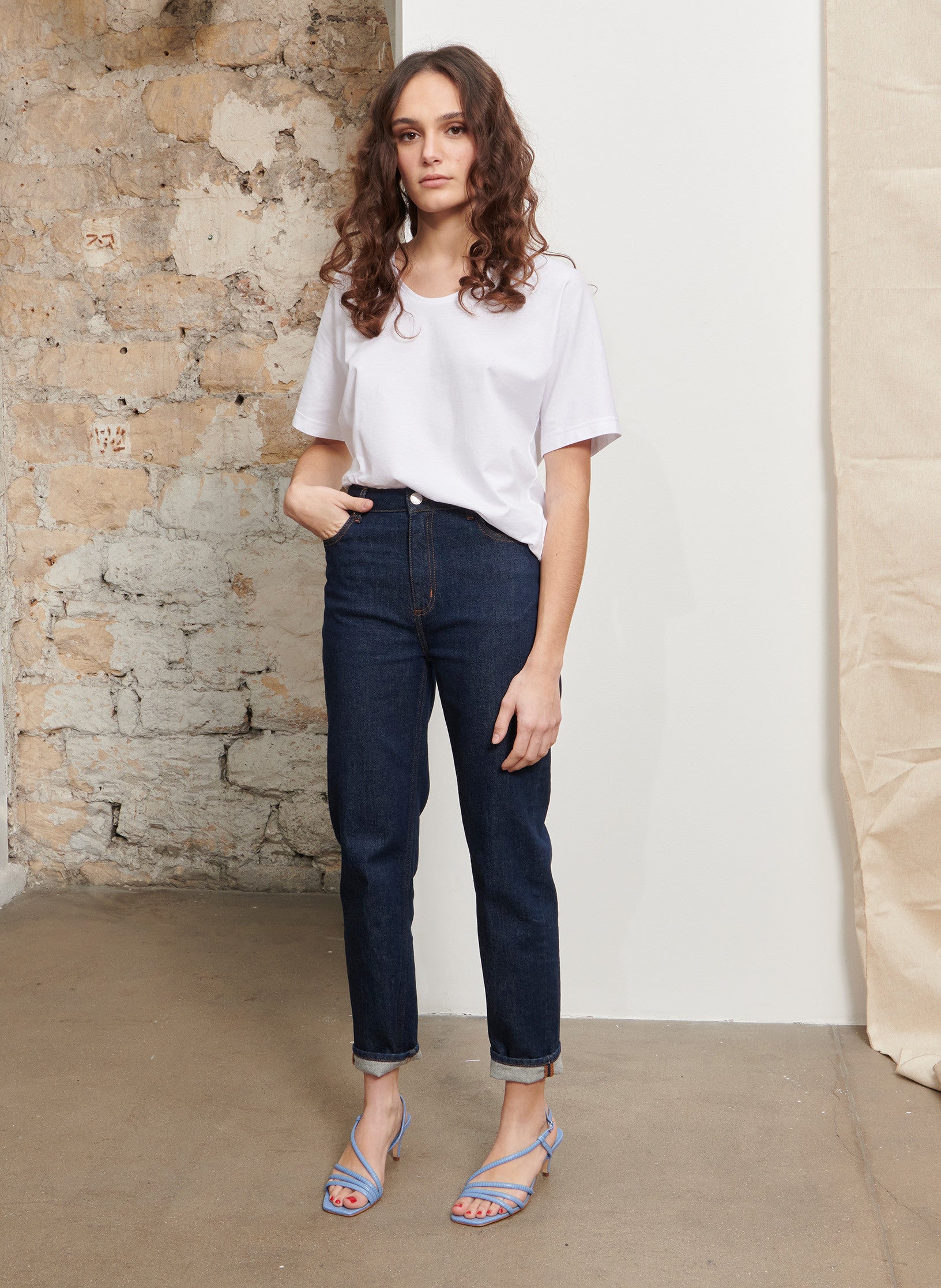 jean mom brut taille haute femme