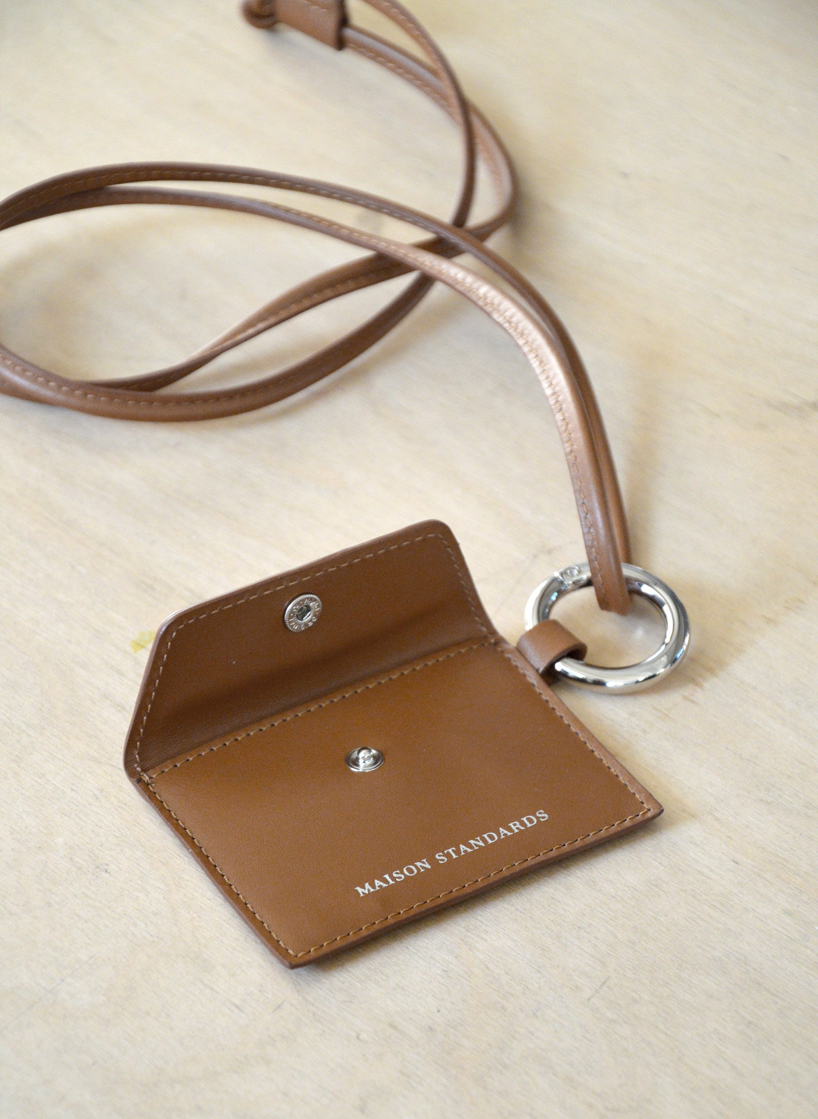 porte monnaie enveloppe cuir camel