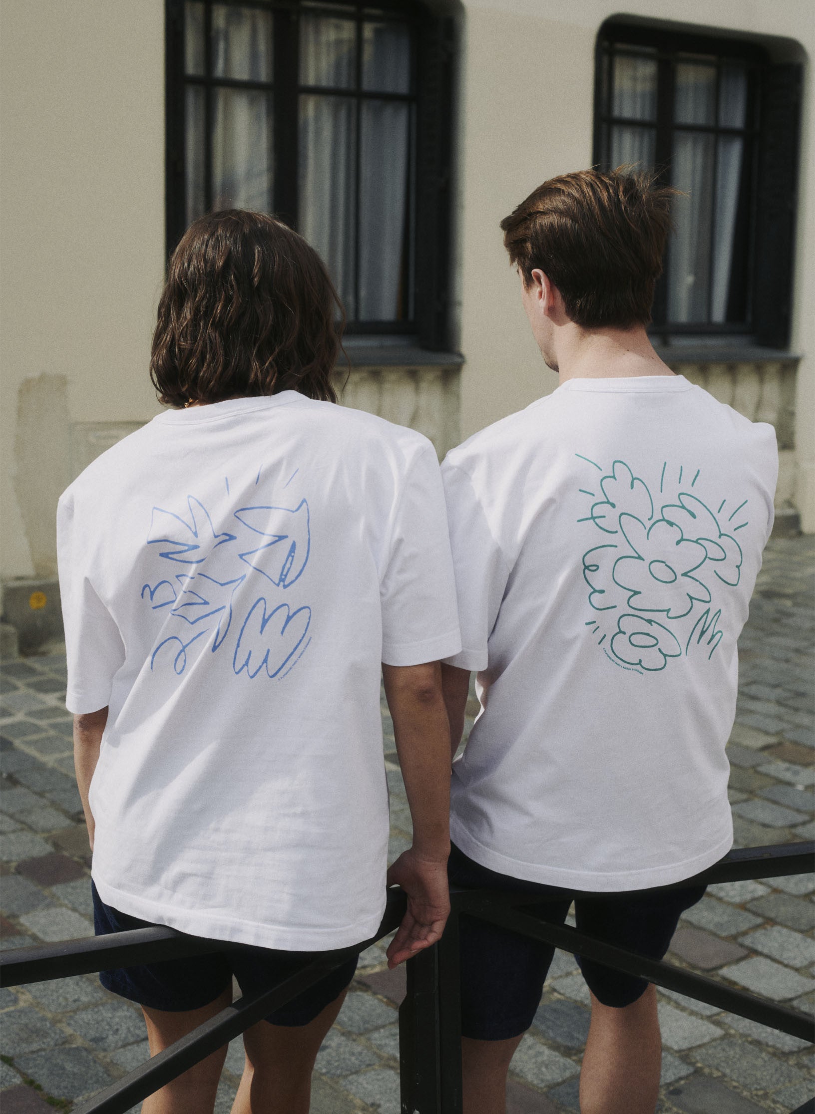 t shirt playground x maison standards print dos oiseaux collboration artiste