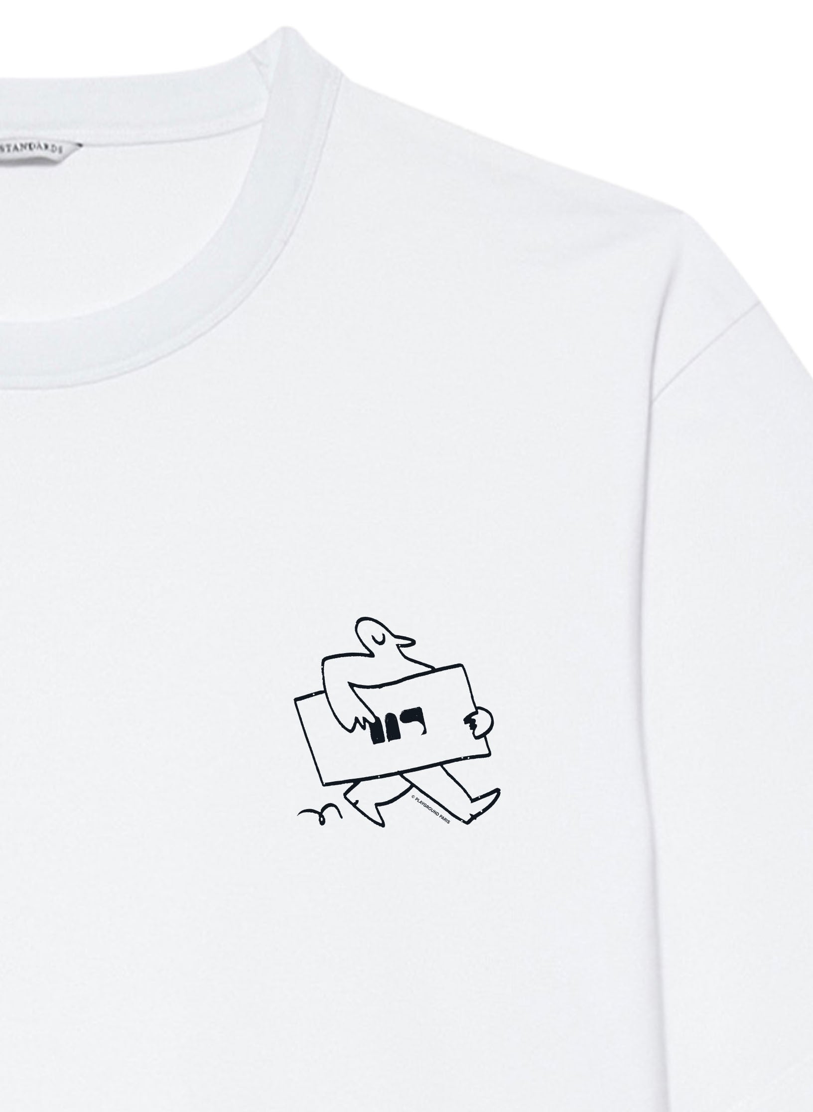 t shirt playground x maison standards print logo blanc collaboration artiste